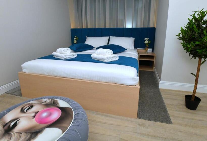 اتاق لوکس, President