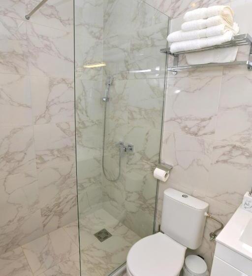 اتاق استاندارد, President