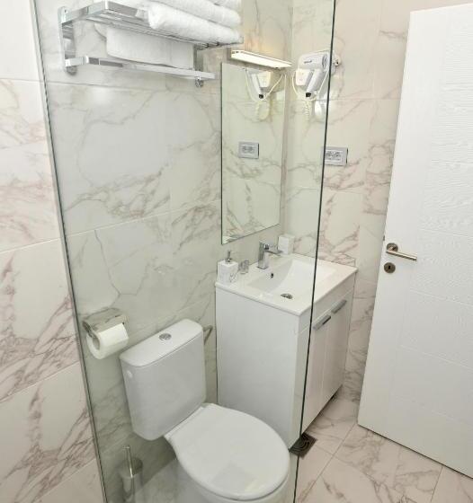 اتاق استاندارد, President