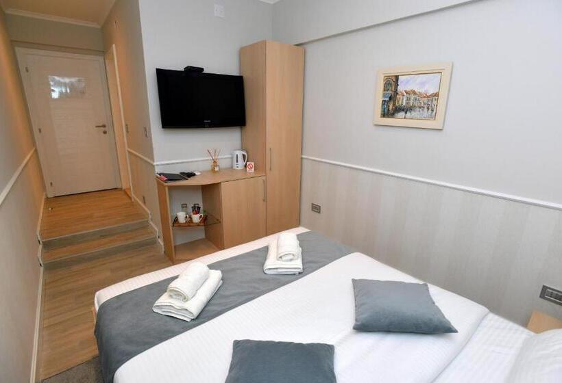 اتاق لوکس با تخت بزرگ, President