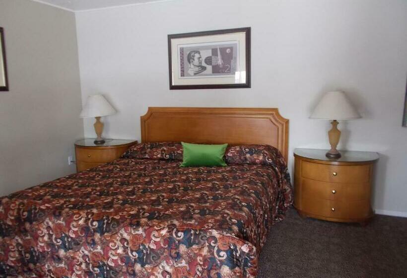 חדר דחוקס עם מיטת קינג, Atomic Inn Beatty Near Death Valley