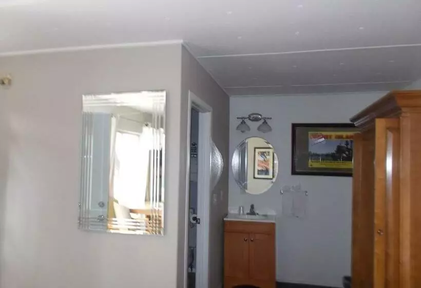 デラックスルーム, Atomic Inn Beatty Near Death Valley