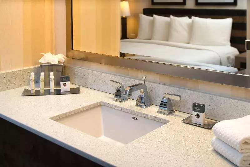キングサイズベッドのスタンダードルーム, Doubletree By Hilton Portland  Beaverton