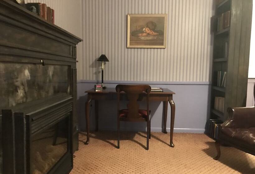 Номер Deluxe, The Charles Inn At Vacationland Inns