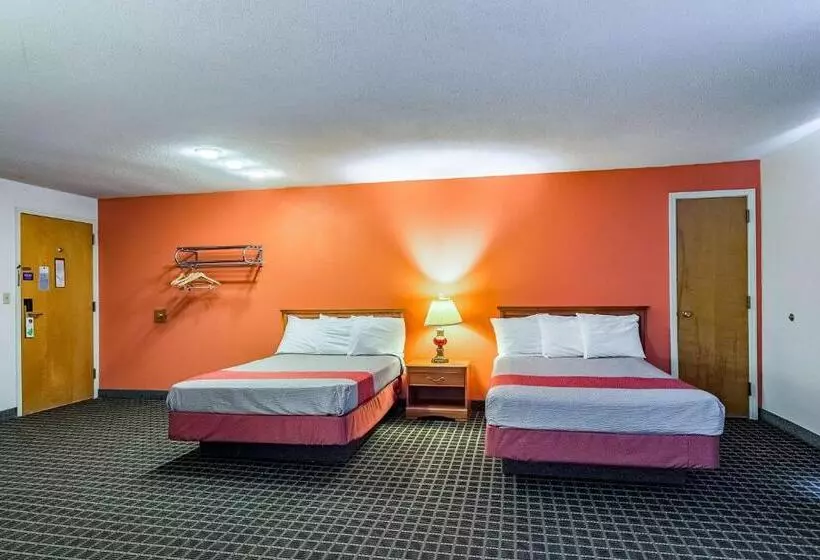 デラックスの４人部屋, Motel 6grand Rapids, Mi  Northeast