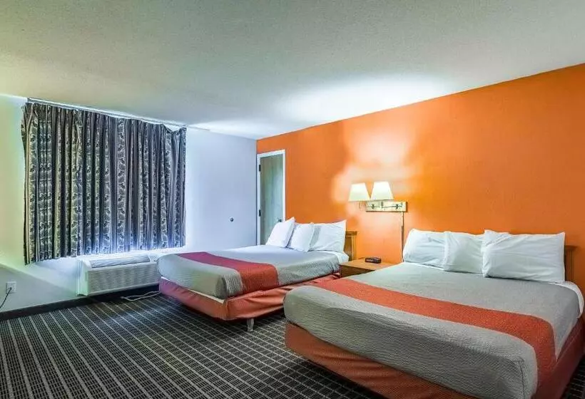 デラックスの４人部屋, Motel 6grand Rapids, Mi  Northeast