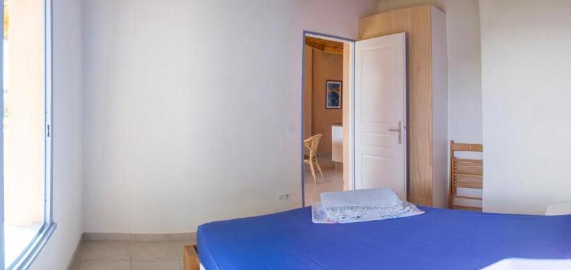 1 Bedroom Apartment Lake View, Résidence Marina Di Capitello