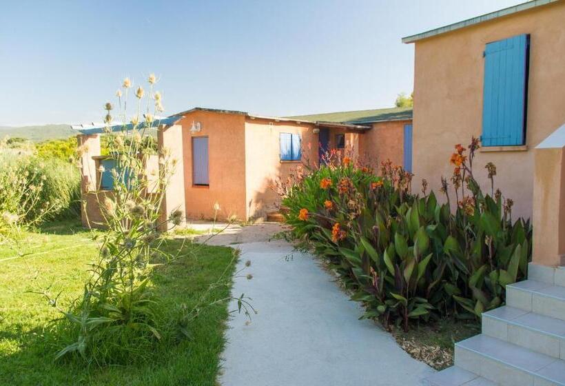 1 Bedroom Apartment Lake View, Résidence Marina Di Capitello