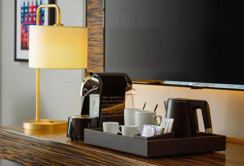 Club Room King Bed, Sheraton Astana