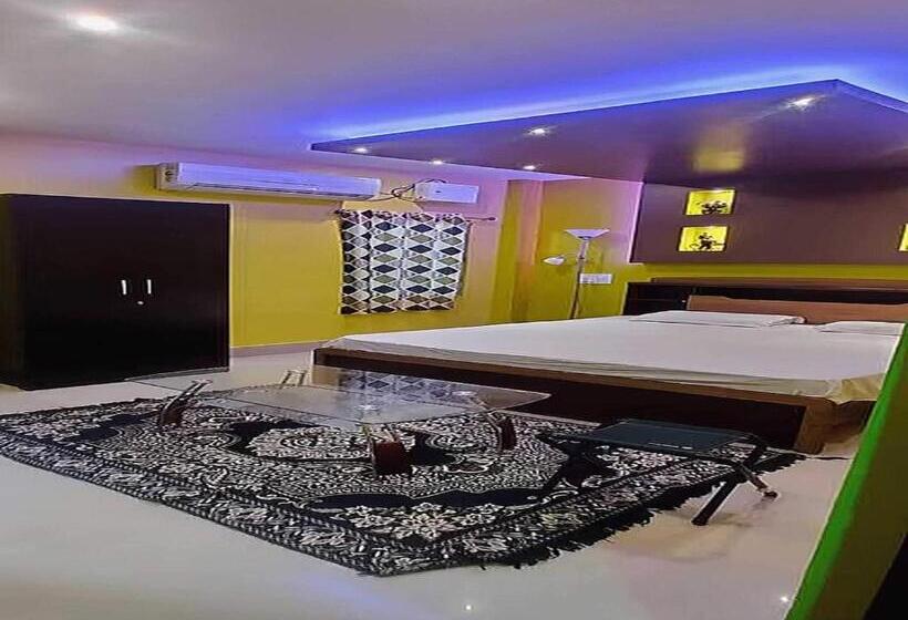 三人经典房间, Spot On 63948 Prince Residency And Restaurant