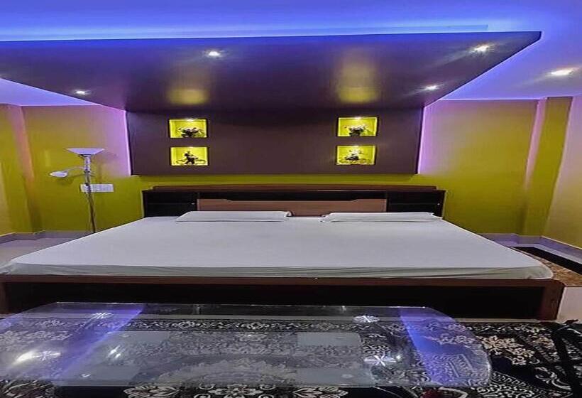 三人经典房间, Spot On 63948 Prince Residency And Restaurant