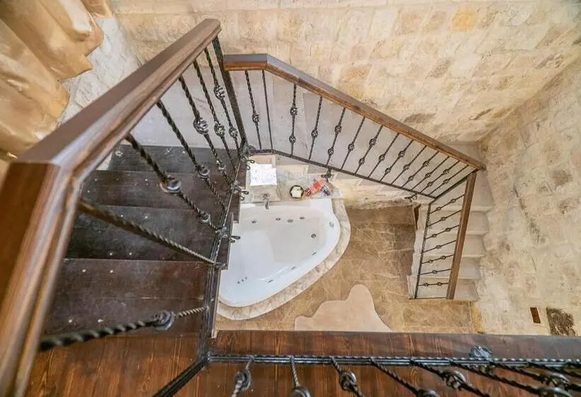 Duplex-sviitti, Zeydem Suites
