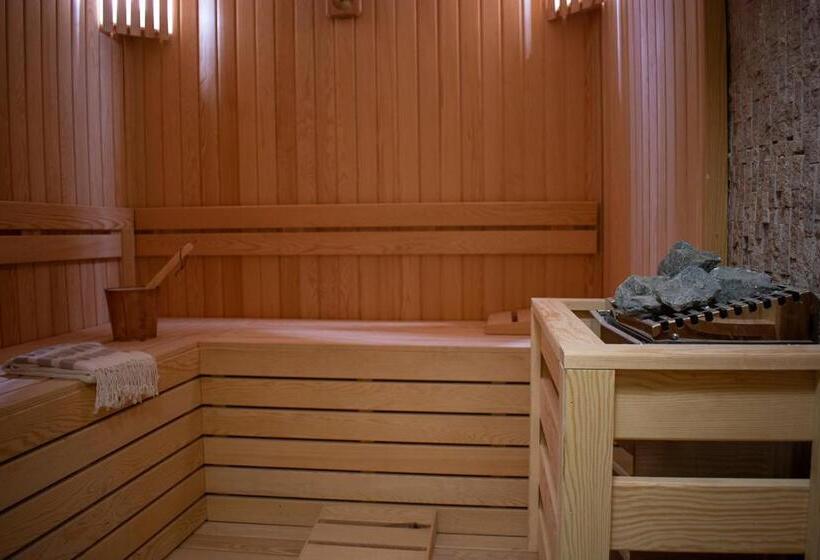 מיטת קינג בסוויטה, Zeydem Suites