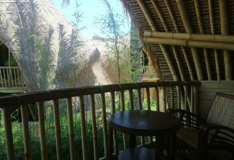 带按摩浴盆的套房, Hawera Village