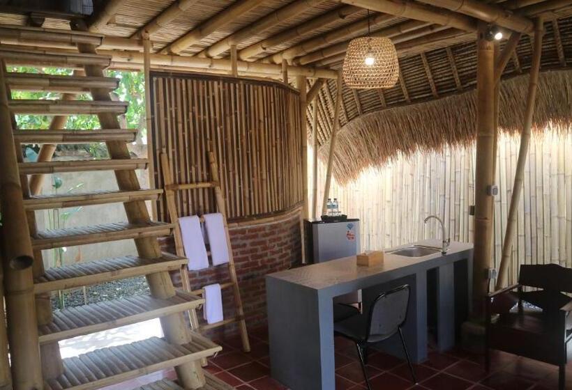 套房带泳池景, Hawera Village