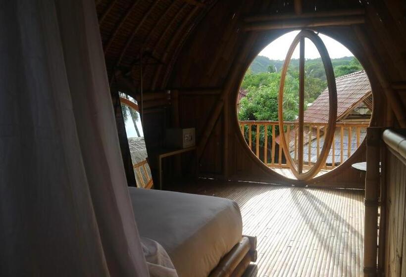 套房带泳池景, Hawera Village