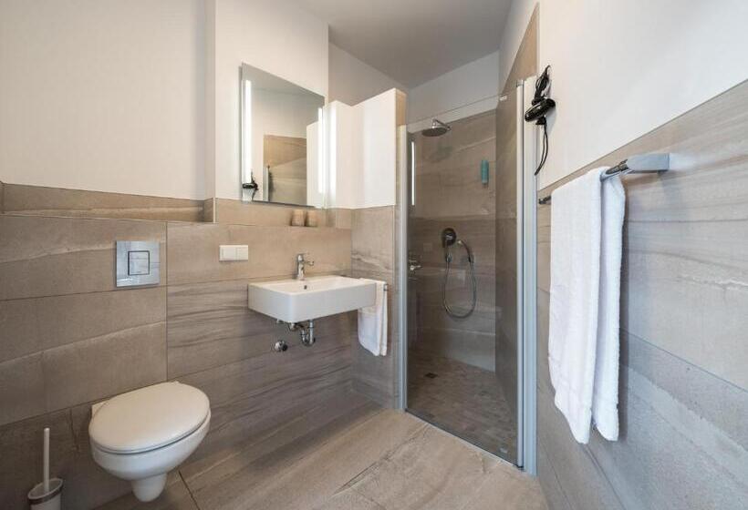 Номер Стандарт с Гидромассажем, Rs Hotel   Smart & Modern Hotel Apartments