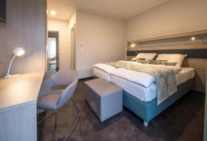 סוויטת 2 חדרי שינה, Rs Hotel   Smart & Modern Hotel Apartments