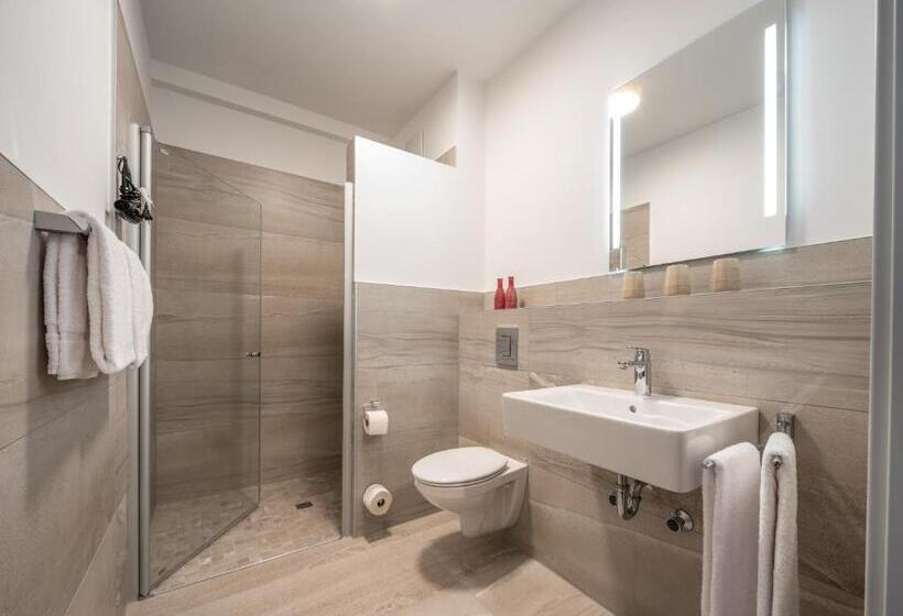 Люкс 2 Спальни, Rs Hotel   Smart & Modern Hotel Apartments