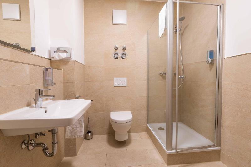 컴포트 룸, Freischutz