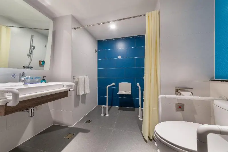 اتاق استاندارد با تخت بزرگ برای معلولان, Holiday Inn Express Ningbo City Center, An Ihg