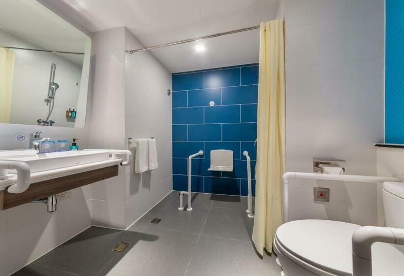 غرفة قياسية سرير كينج لذوى الإحتياجات الخاصة, Holiday Inn Express Ningbo City Center, An Ihg