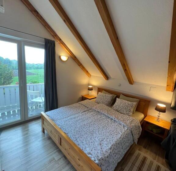 סטודיו סטנדרט עם מרפסת, Apartments And Rooms Kristina