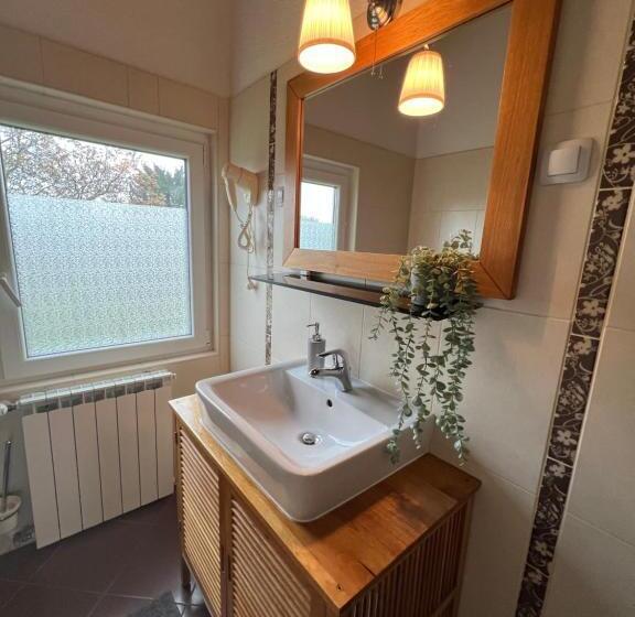 استودیوی استاندارد, Apartments And Rooms Kristina