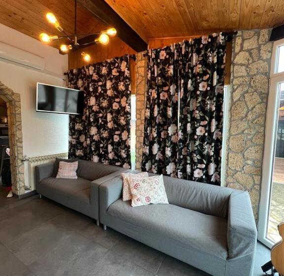 חדר קומפורט, Apartments And Rooms Kristina