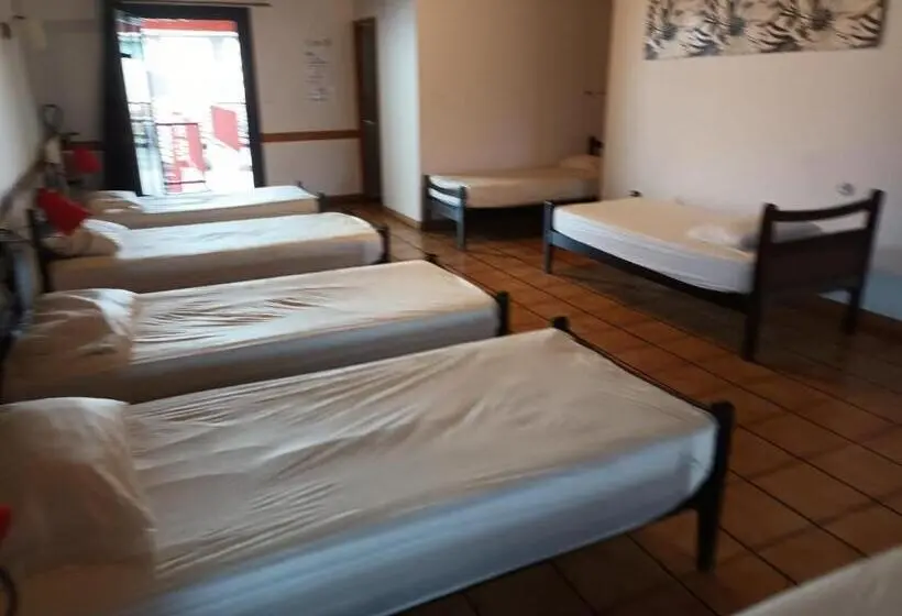 تختخواب در اتاق مشترک, Gîte D étape Zuharpeta Randonneur Pèlerin