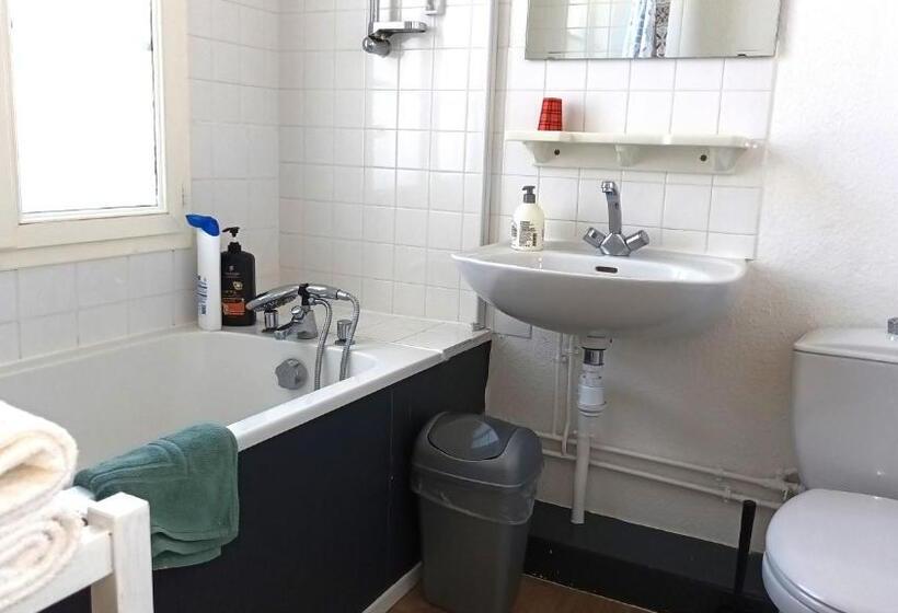 غرفة قياسية مزوَّدة بشُرفة, Le Vent Des Globes