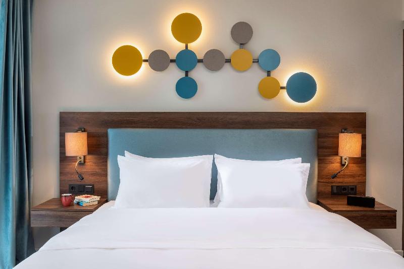 带大床的标准工作室, Hyatt House Frankfurt Eschborn