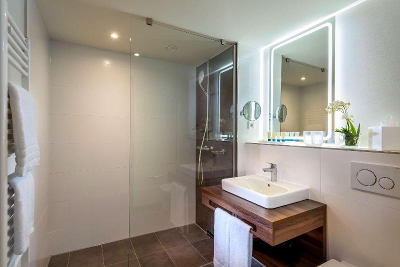 带大床的标准工作室, Hyatt House Frankfurt Eschborn