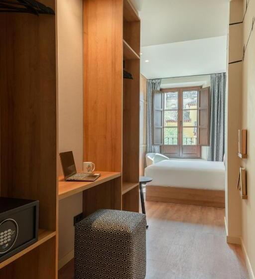 اتاق استاندارد, Toc Hostel Granada