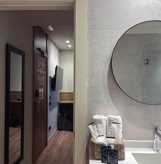 اتاق لوکس, Toc Hostel Granada