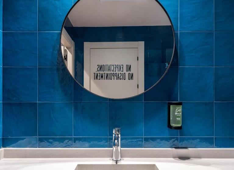 اتاق استاندارد چهار تخته, Toc Hostel Granada