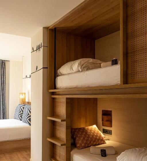 اتاق استاندارد چهار تخته, Toc Hostel Granada