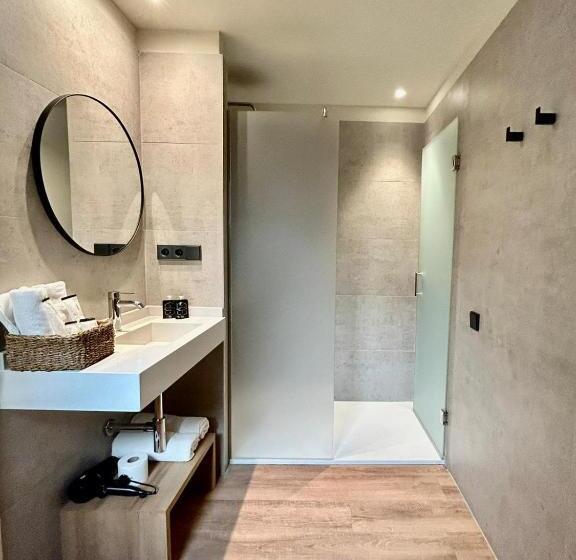 اتاق لوکس, Toc Hostel Granada