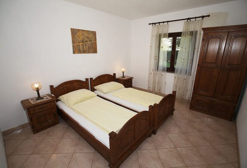 דירת קומפורט חדר שינה 1, Villa Linet