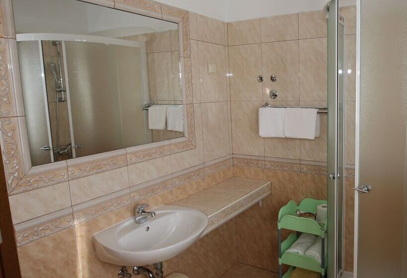 דירת קומפורט חדר שינה 1, Villa Linet