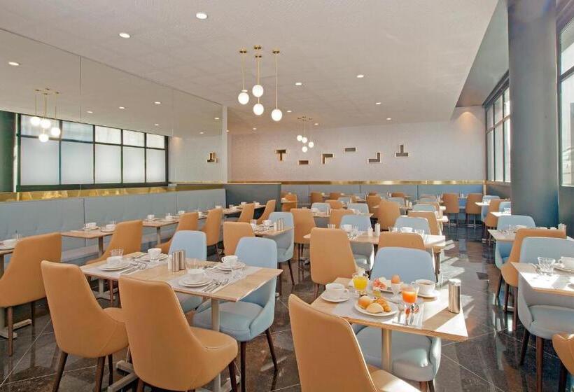 스탠다드 스튜디오, Residhome Puteaux La Defense