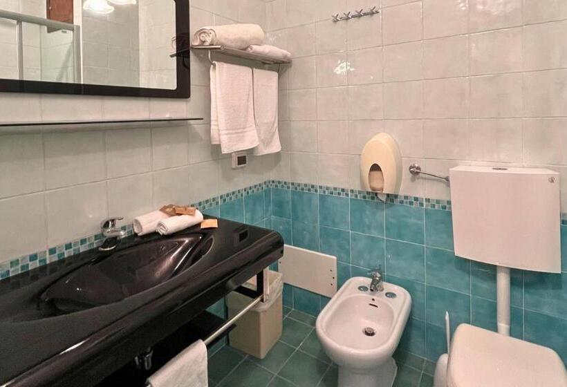 스탠다드 룸, Carlton Hotel Riviera