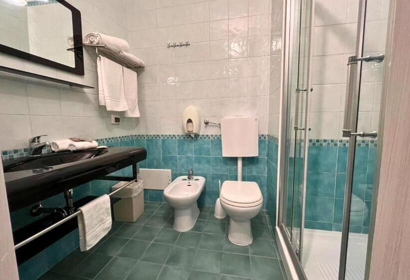 패밀리 룸, Carlton Hotel Riviera