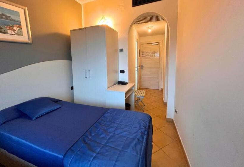 이코노미 룸, Carlton Hotel Riviera