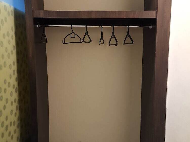 Номер Стандарт Индивидуальный Кровать Кинг, Centre Point Tampin