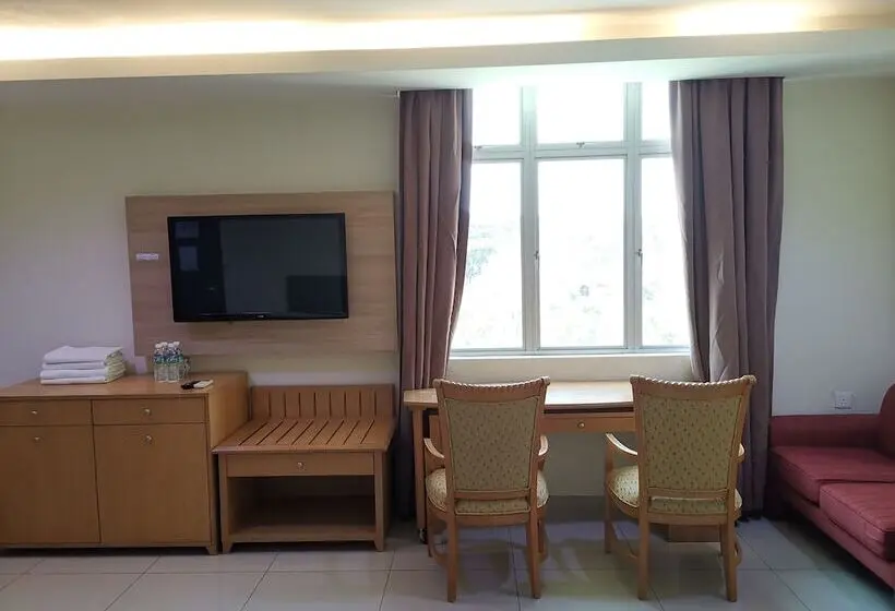 اتاق استاندارد با تخت بزرگ, Centre Point Tampin