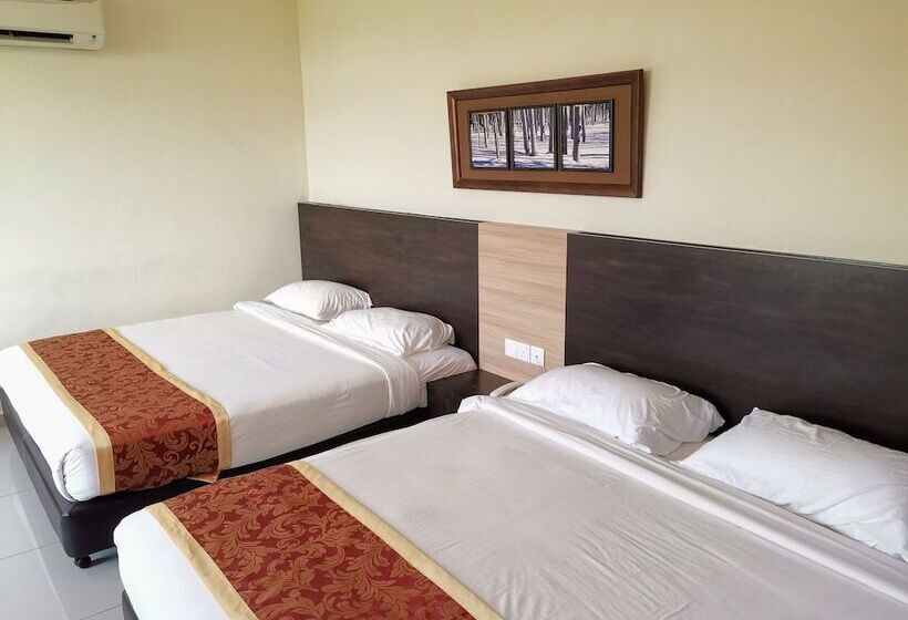 스탠다드 룸 킹사이즈 침대, Centre Point Tampin