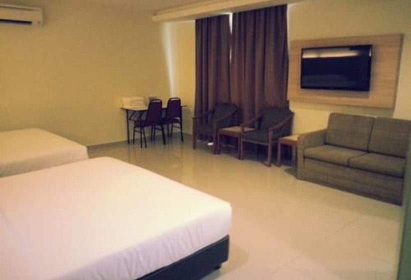 Номер Deluxe Кровать Кинг, Centre Point Tampin