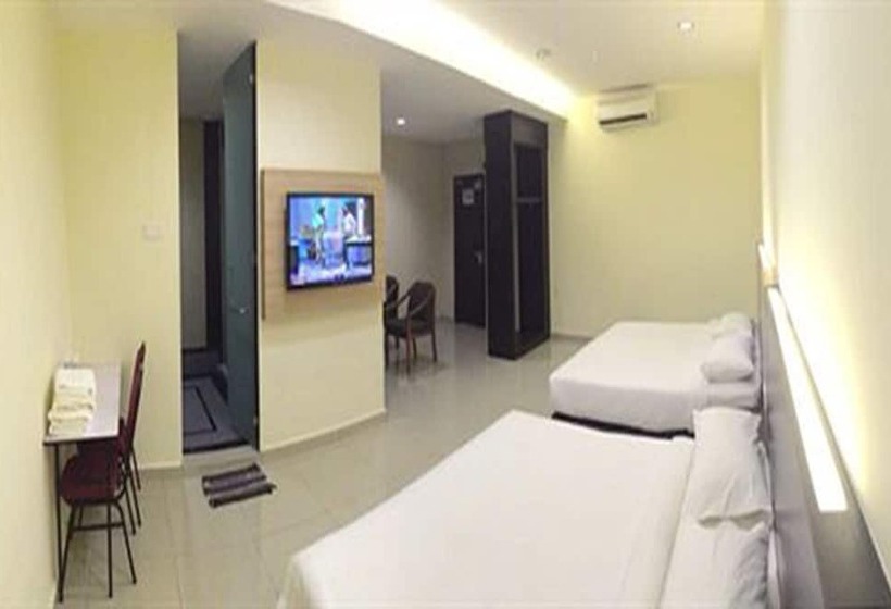 キングサイズベッドのデラックスルーム, Centre Point Tampin