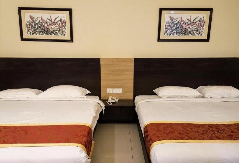 스탠다드 룸 킹사이즈 침대, Centre Point Tampin